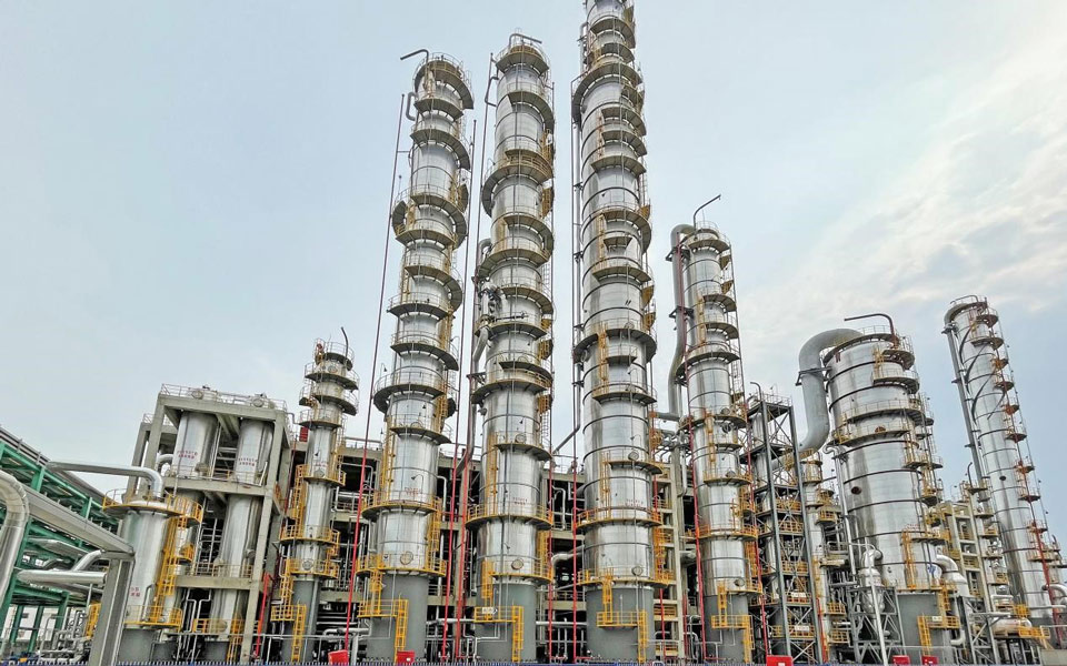 Adipic acid