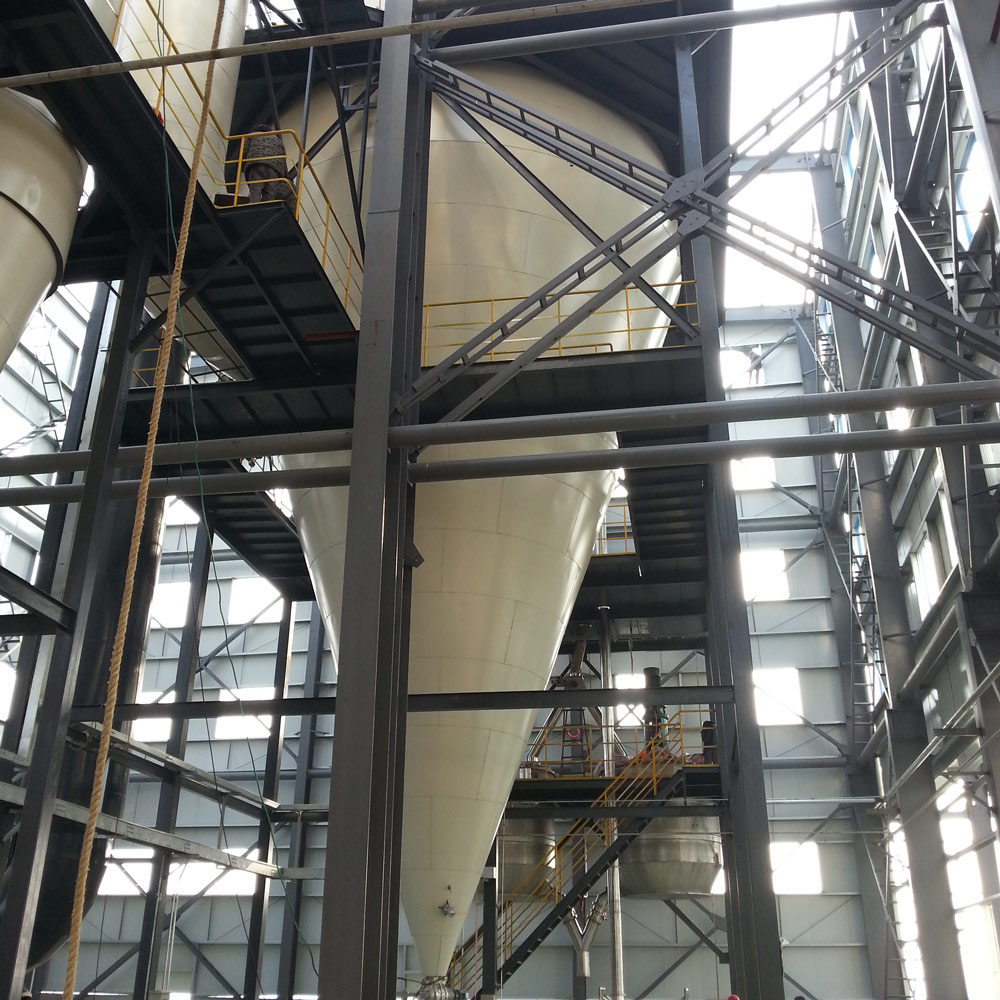 Pressure spray dryer